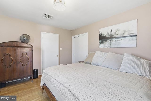 1 GLENLUCE CT, Towson, MD 21286