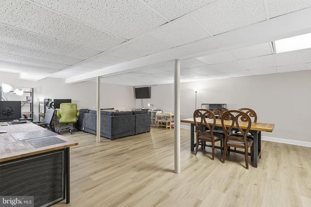 1 GLENLUCE CT, Towson, MD 21286