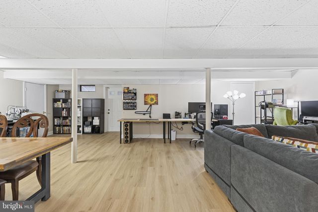 1 GLENLUCE CT, Towson, MD 21286