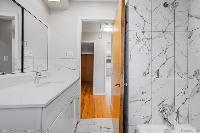 9335 Louis Street, Redford Charter Township, MI 48239