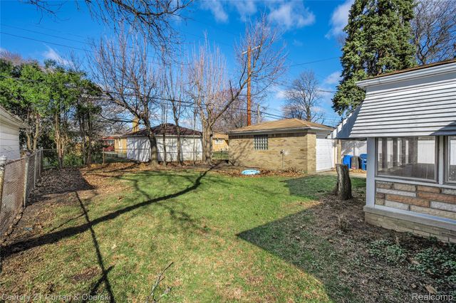 9335 Louis Street, Redford Charter Township, MI 48239