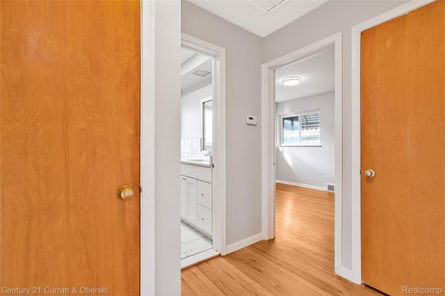 9335 Louis Street, Redford Charter Township, MI 48239