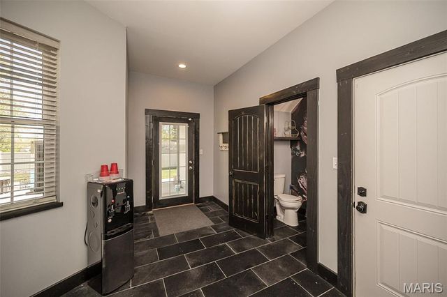 604 Glyn Cagny, Ballwin, MO 63021