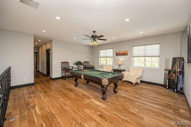 604 Glyn Cagny, Ballwin, MO 63021