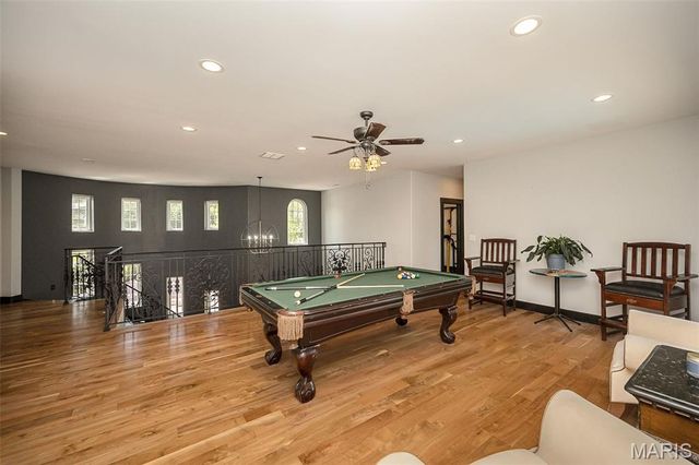 604 Glyn Cagny, Ballwin, MO 63021