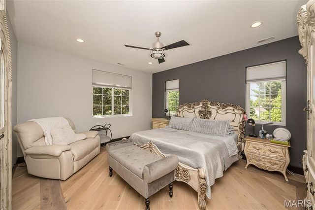 604 Glyn Cagny, Ballwin, MO 63021