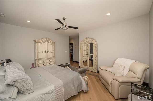 604 Glyn Cagny, Ballwin, MO 63021