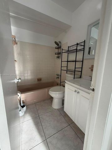 415 SW 16th Ct 1, Fort Lauderdale, FL 33315