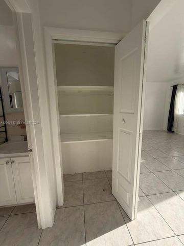 415 SW 16th Ct 1, Fort Lauderdale, FL 33315
