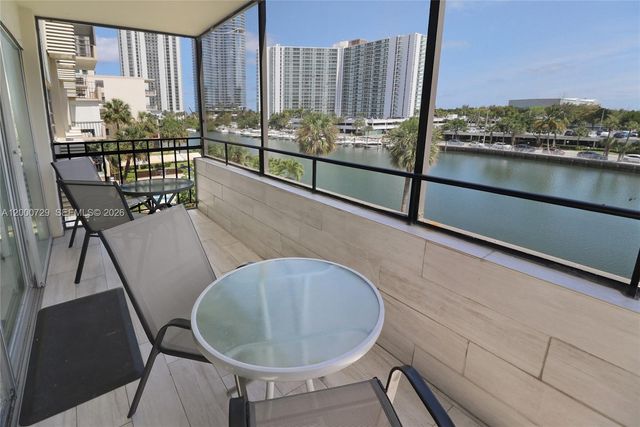 220 N Kings Point Dr 415, Sunny Isles Beach, FL 33160