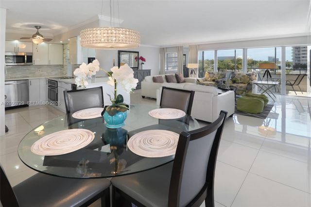 220 N Kings Point Dr 415, Sunny Isles Beach, FL 33160