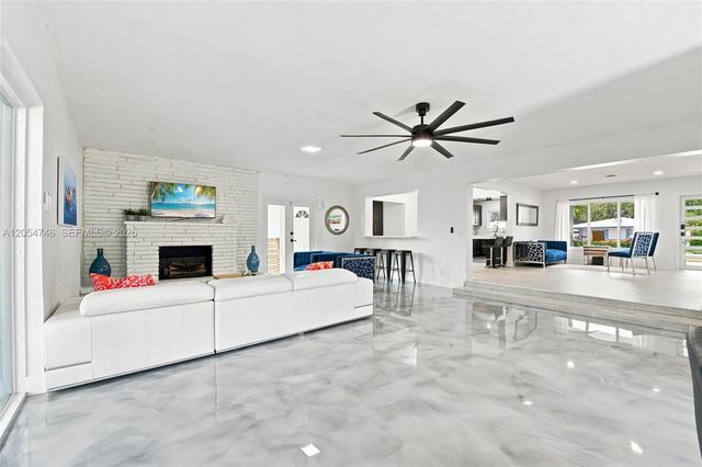 417 NE 11th Avenue, Pompano Beach, FL 33060
