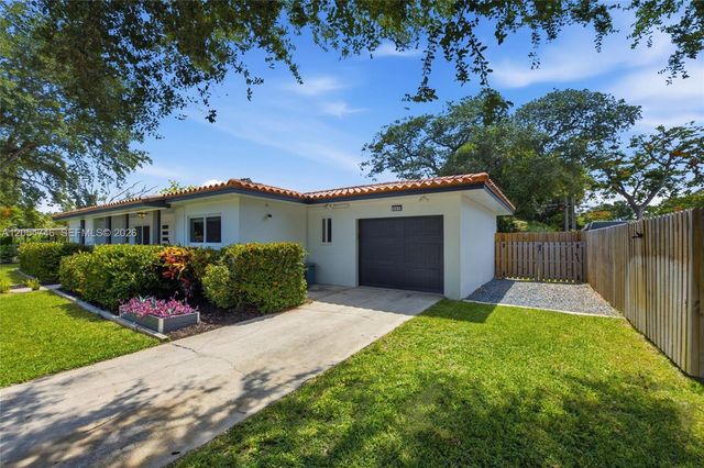 417 NE 11th Avenue, Pompano Beach, FL 33060