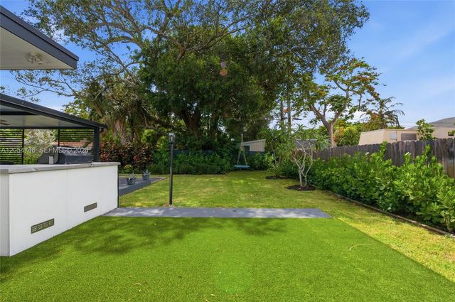 417 NE 11th Avenue, Pompano Beach, FL 33060