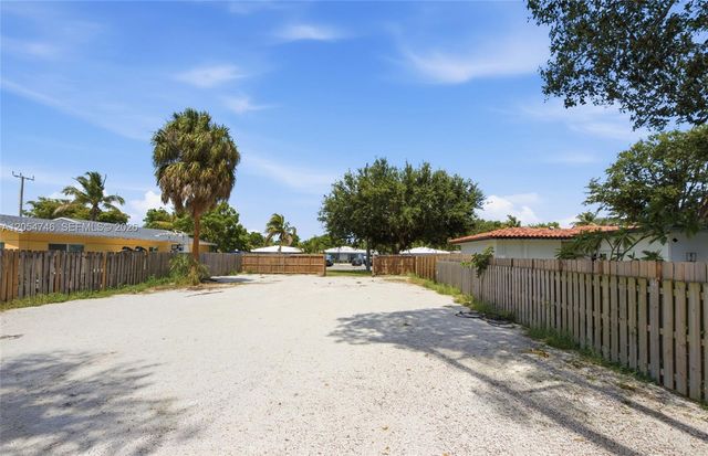 417 NE 11th Avenue, Pompano Beach, FL 33060