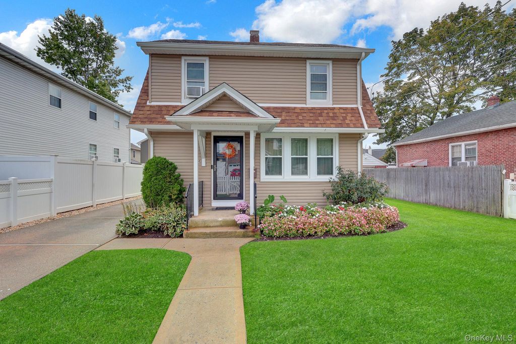 44 Brooks Avenue, Roosevelt, NY 11575 — exterior