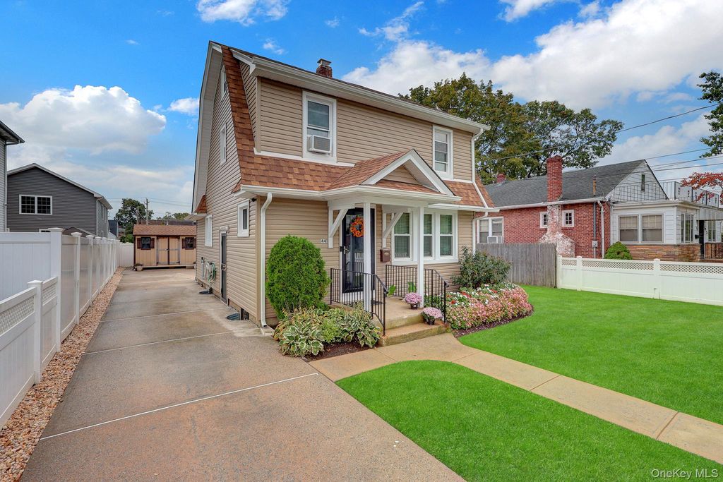 44 Brooks Avenue, Roosevelt, NY 11575 — photo 4