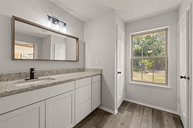 144 Fannin Drive, Hewitt, TX 76643