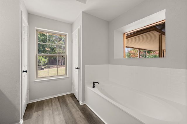 144 Fannin Drive, Hewitt, TX 76643