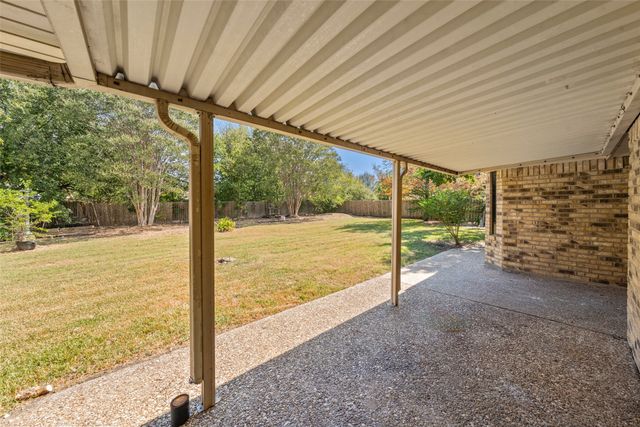 144 Fannin Drive, Hewitt, TX 76643