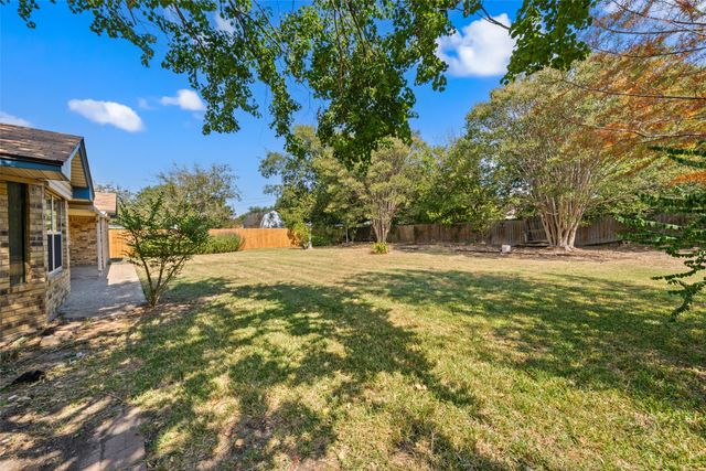 144 Fannin Drive, Hewitt, TX 76643