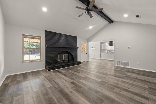 144 Fannin Drive, Hewitt, TX 76643