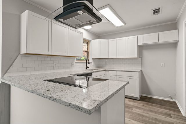 144 Fannin Drive, Hewitt, TX 76643