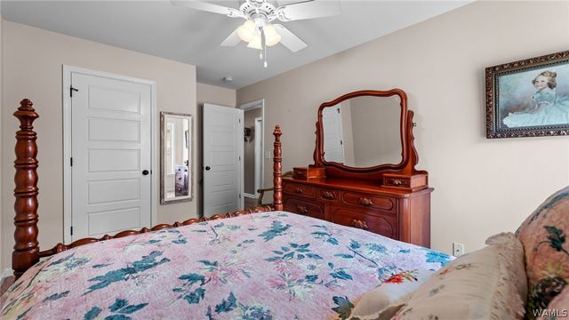 1848 Mimosa Gardens Dr, Tuscaloosa, AL 35405