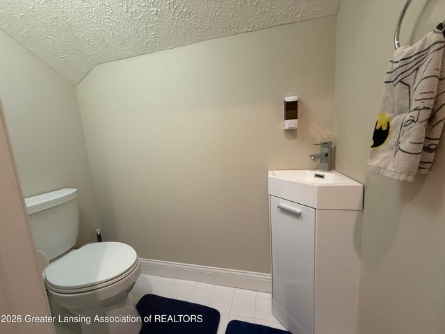 3919 Turnberry Lane, Okemos, MI 48864