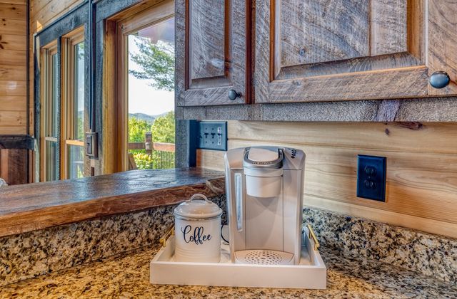 74 Hickory Hollow, Mineral Bluff, GA 30559