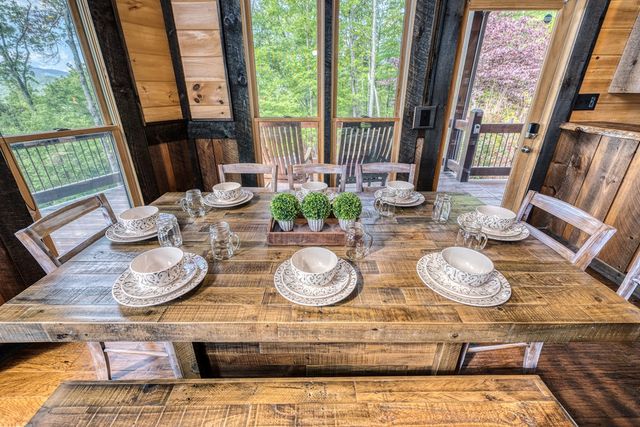 74 Hickory Hollow, Mineral Bluff, GA 30559