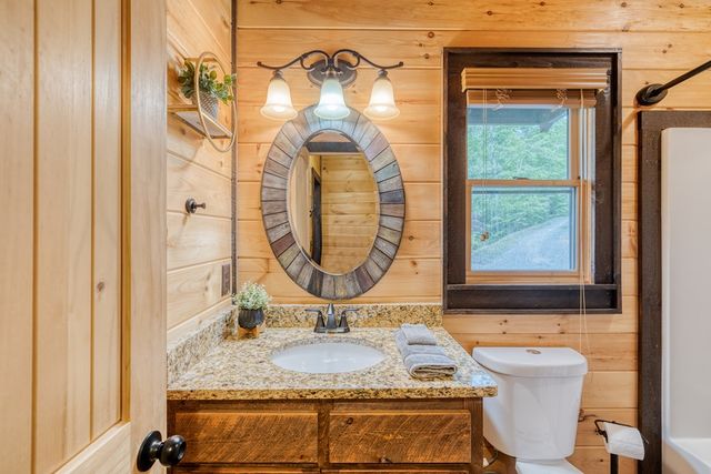 74 Hickory Hollow, Mineral Bluff, GA 30559