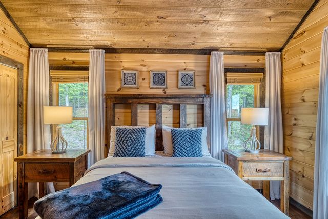 74 Hickory Hollow, Mineral Bluff, GA 30559