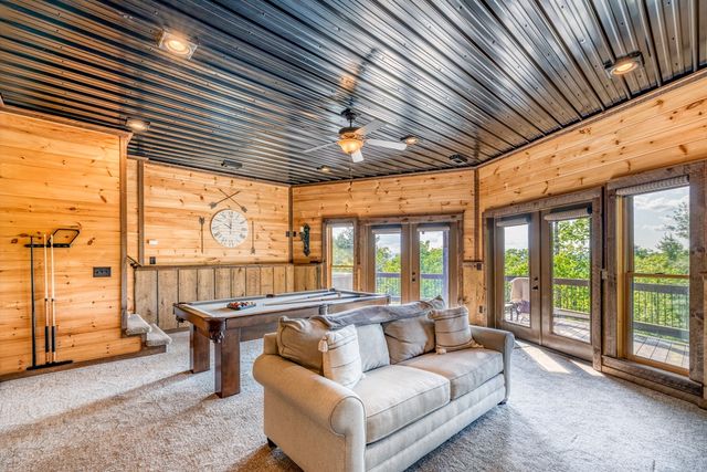 74 Hickory Hollow, Mineral Bluff, GA 30559