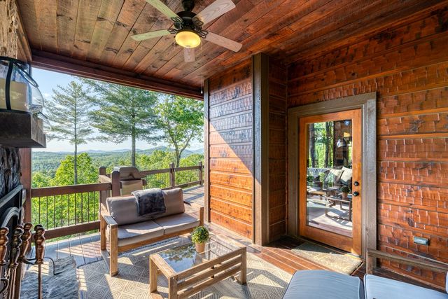 74 Hickory Hollow, Mineral Bluff, GA 30559