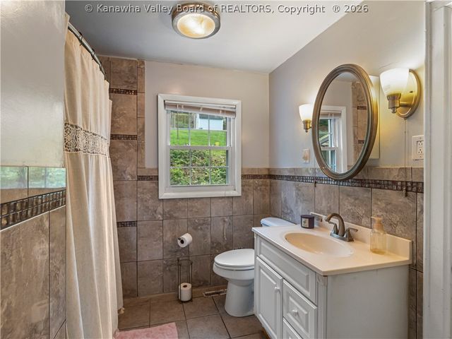 218 Forest Circle, South Charleston, WV 25303