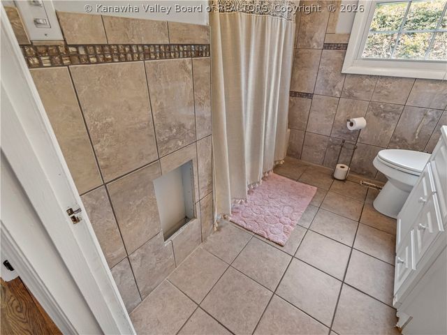 218 Forest Circle, South Charleston, WV 25303