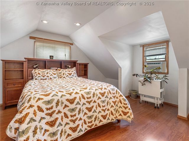 218 Forest Circle, South Charleston, WV 25303