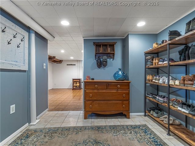 218 Forest Circle, South Charleston, WV 25303