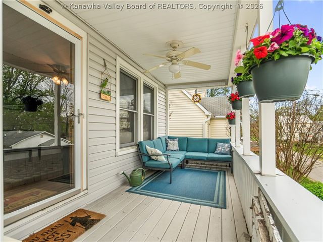 218 Forest Circle, South Charleston, WV 25303
