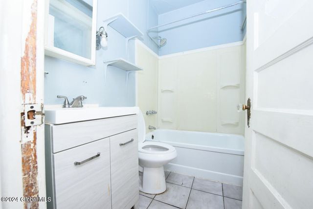 802 Myrtle Avenue, Albany, NY 12208