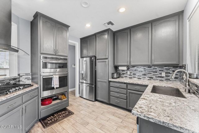 3851 W Avenue J15, Lancaster, CA 93536