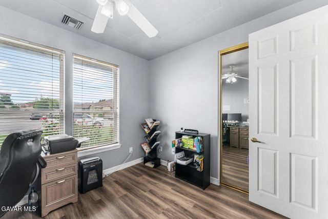 3851 W Avenue J15, Lancaster, CA 93536