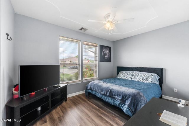 3851 W Avenue J15, Lancaster, CA 93536