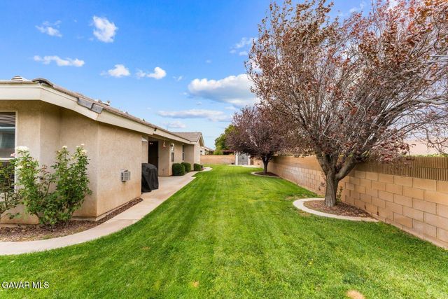 3851 W Avenue J15, Lancaster, CA 93536