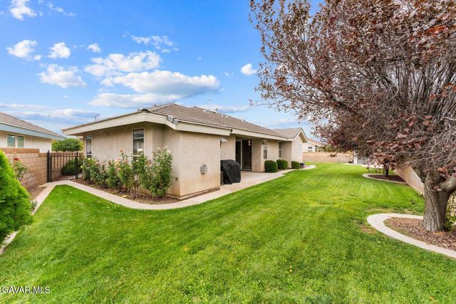 3851 W Avenue J15, Lancaster, CA 93536