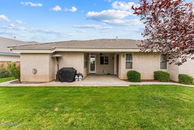 3851 W Avenue J15, Lancaster, CA 93536