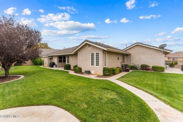 3851 W Avenue J15, Lancaster, CA 93536