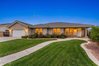 3851 W Avenue J15, Lancaster, CA 93536