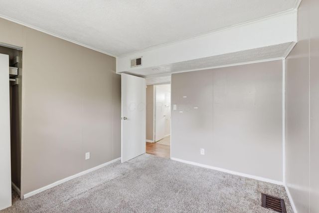 1091 S Ashburton Road, Columbus, OH 43227